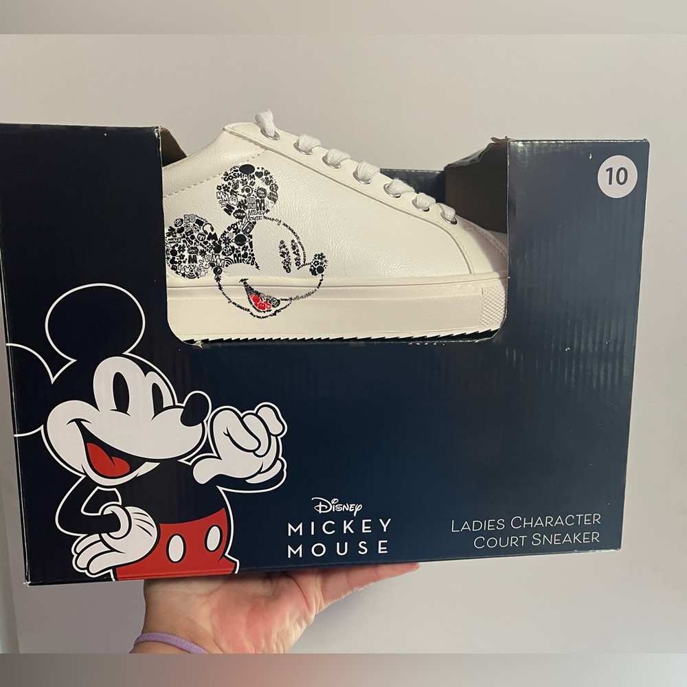 Mickey Mouse Shoes Women’s Size 10 NIB